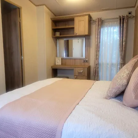 New Forest 2-Bed Premium Holiday Home, Hoburne Bashley Holiday Park,New Milton, Park Leisure Pass At An Additonal Cost Exterior photo